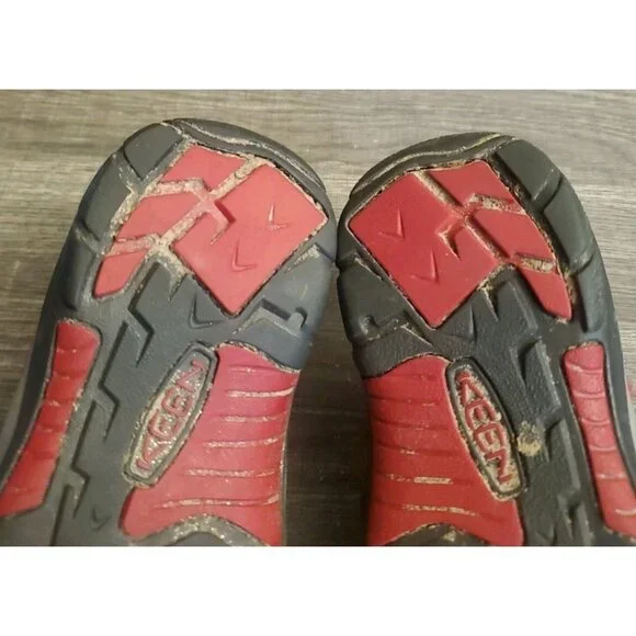 Keen Newport H2 Sandals Youth Size 5 Gray - Picture 7 of 12